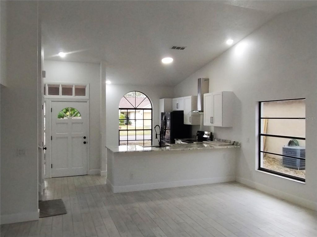 Image 16 of property listing at 1920 TINDARO DRIVE, Apopka, FL 32703