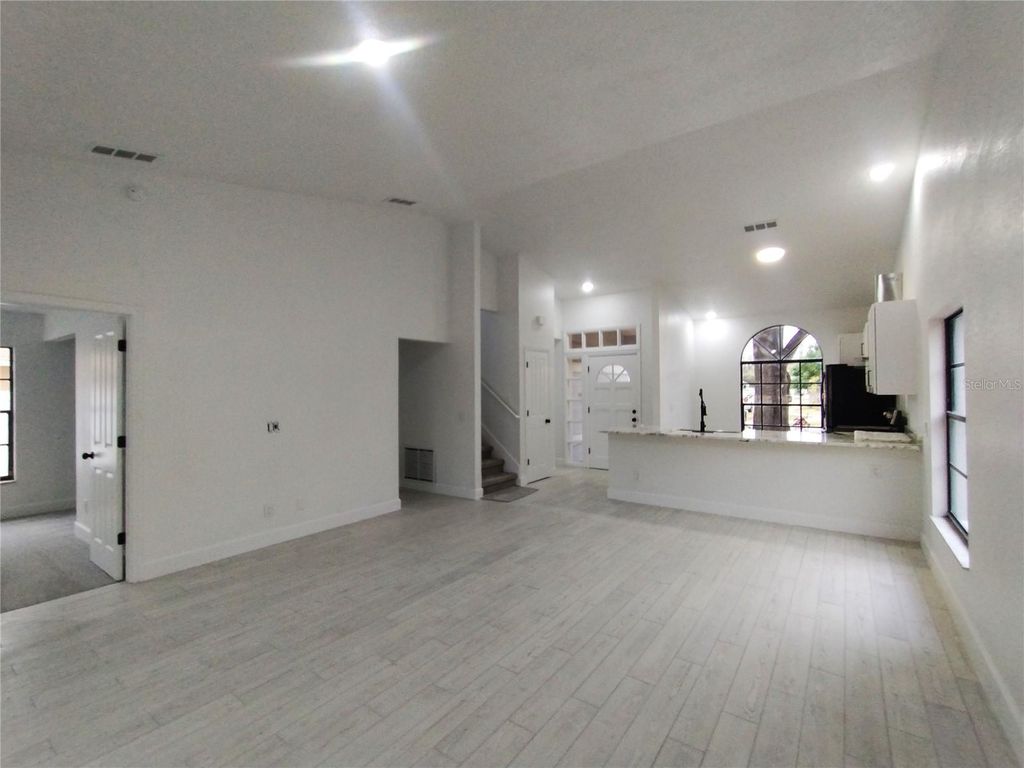 Image 3 of property listing at 1920 TINDARO DRIVE, Apopka, FL 32703