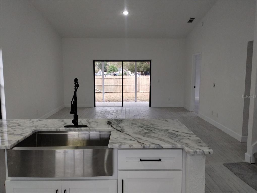 Image 22 of property listing at 1920 TINDARO DRIVE, Apopka, FL 32703