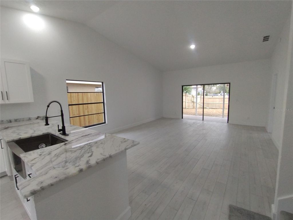 Image 24 of property listing at 1920 TINDARO DRIVE, Apopka, FL 32703