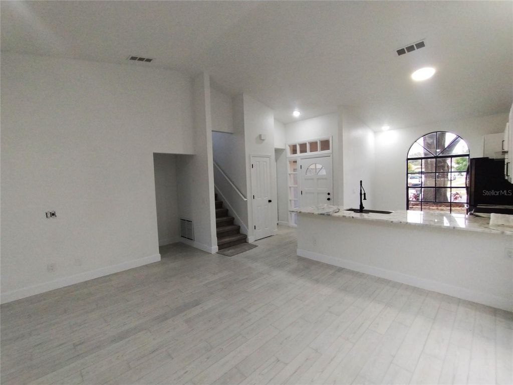 Image 26 of property listing at 1920 TINDARO DRIVE, Apopka, FL 32703