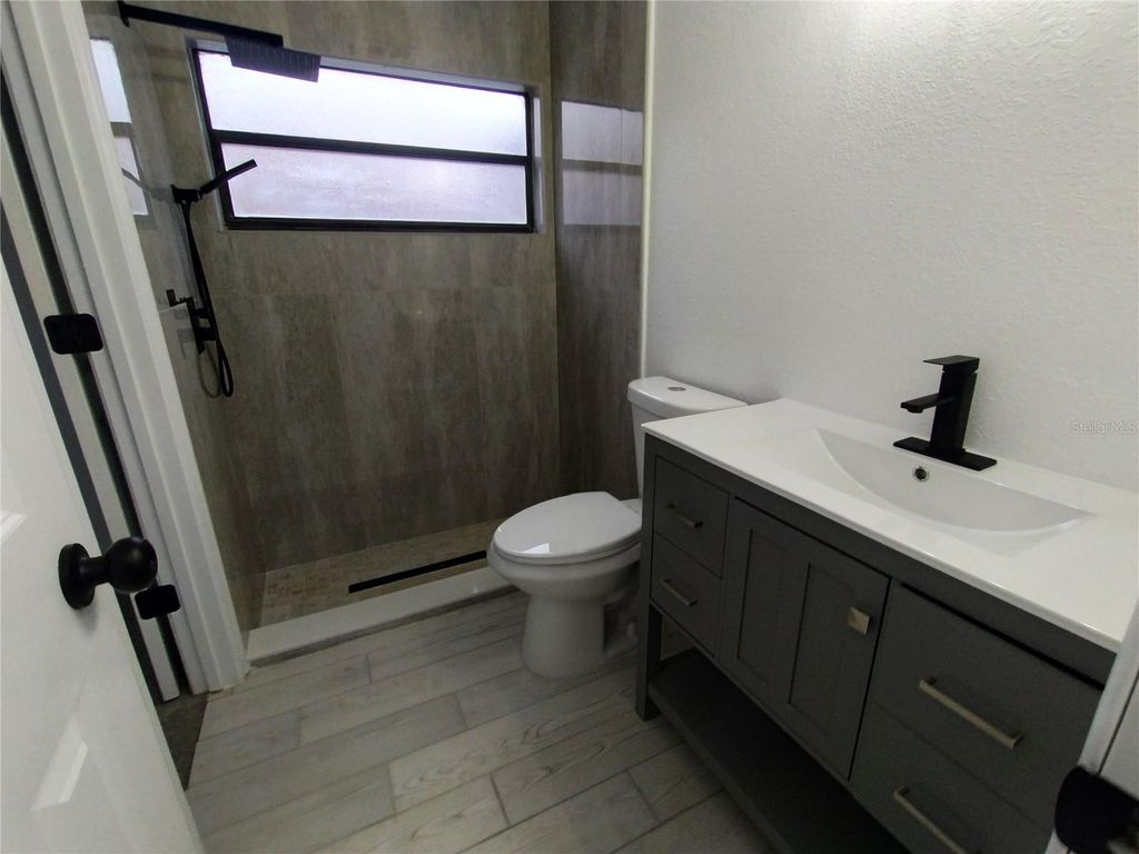 Image 29 of property listing at 1920 TINDARO DRIVE, Apopka, FL 32703