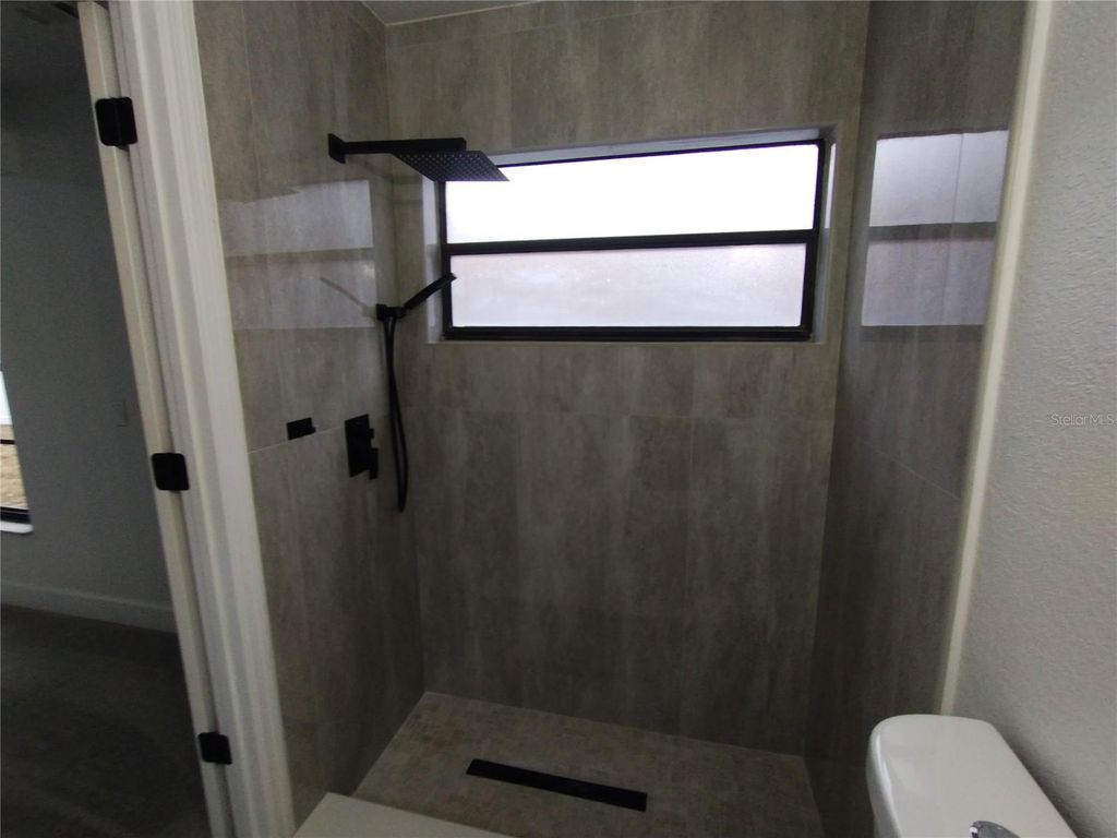 Image 30 of property listing at 1920 TINDARO DRIVE, Apopka, FL 32703