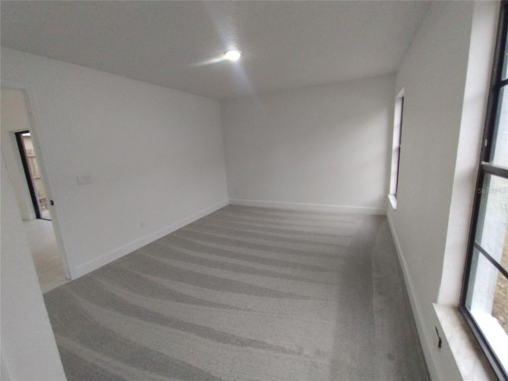 Image 33 of property listing at 1920 TINDARO DRIVE, Apopka, FL 32703