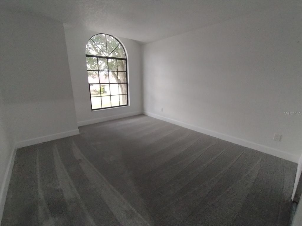 Image 36 of property listing at 1920 TINDARO DRIVE, Apopka, FL 32703