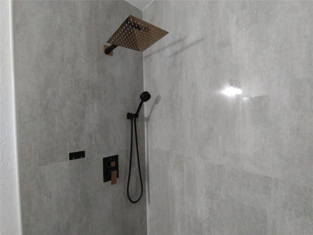 Image 40 of property listing at 1920 TINDARO DRIVE, Apopka, FL 32703