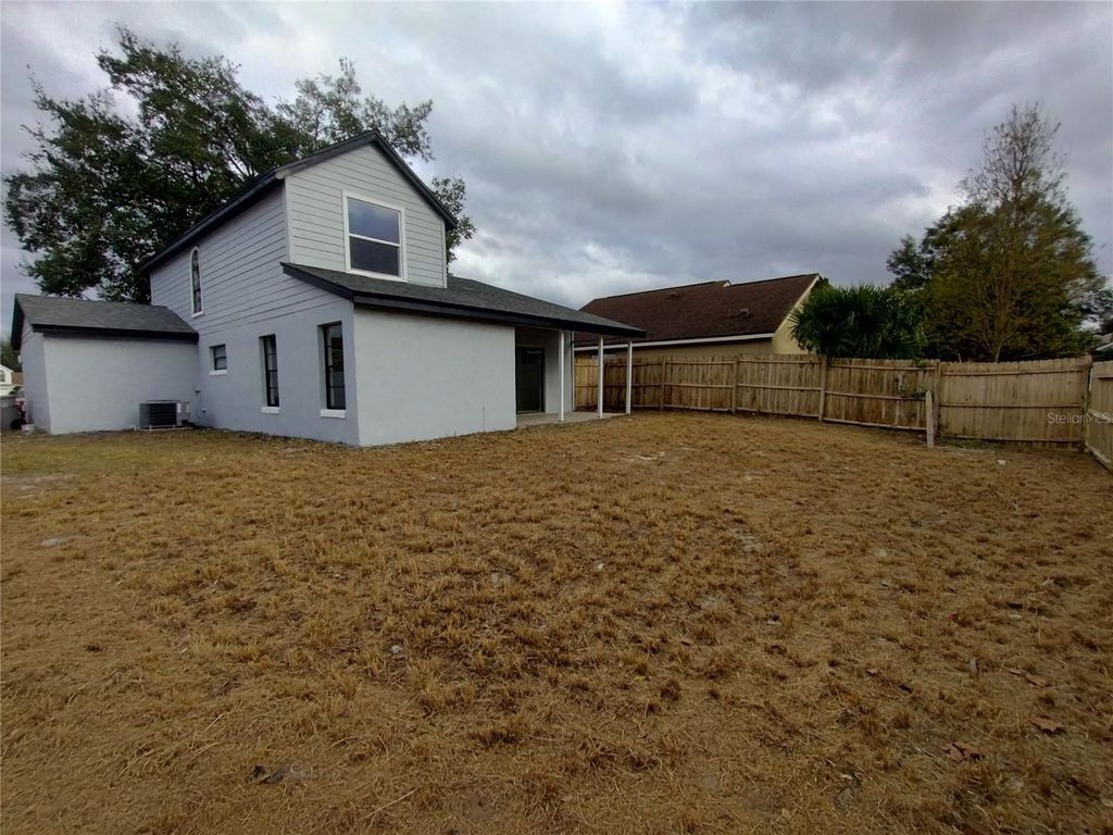 Image 5 of property listing at 1920 TINDARO DRIVE, Apopka, FL 32703