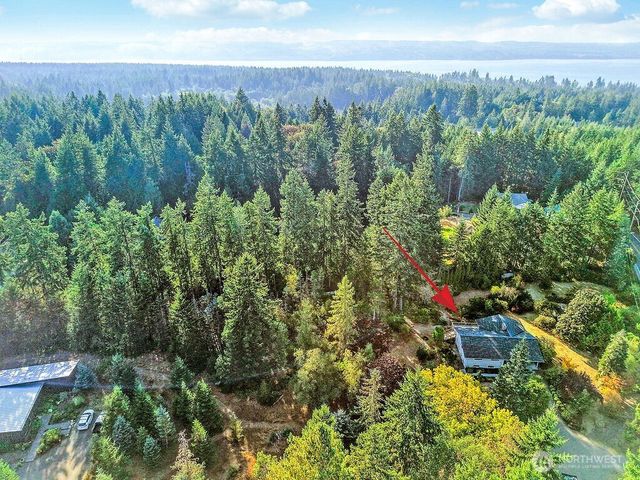 2401 NW Finn Hill Road, Poulsbo, WA 98370