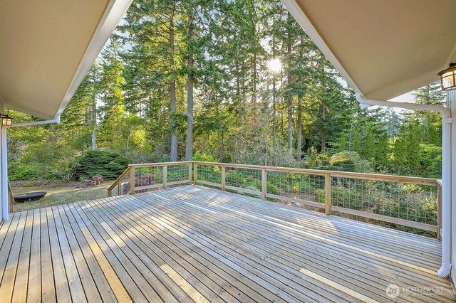 2401 NW Finn Hill Road, Poulsbo, WA 98370