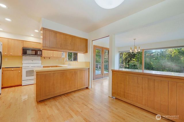2401 NW Finn Hill Road, Poulsbo, WA 98370
