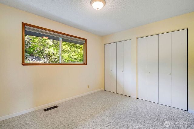 2401 NW Finn Hill Road, Poulsbo, WA 98370