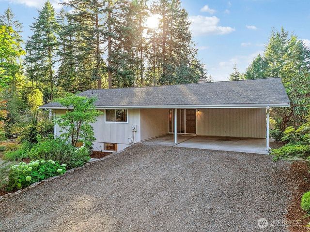 2401 NW Finn Hill Road, Poulsbo, WA 98370