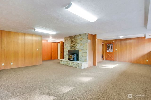 2401 NW Finn Hill Road, Poulsbo, WA 98370