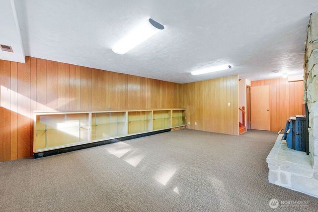 2401 NW Finn Hill Road, Poulsbo, WA 98370