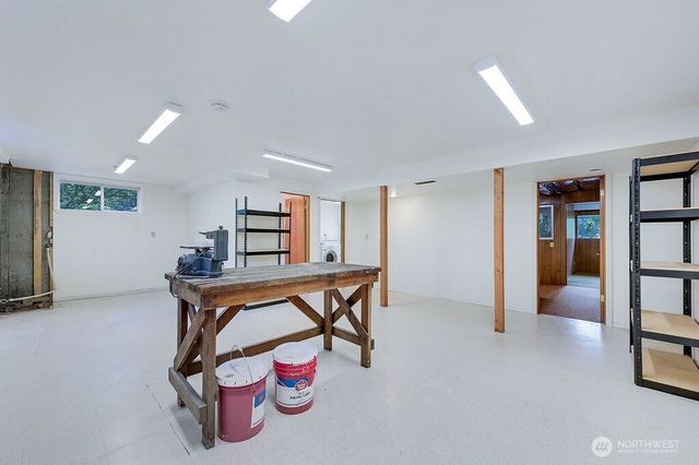 2401 NW Finn Hill Road, Poulsbo, WA 98370