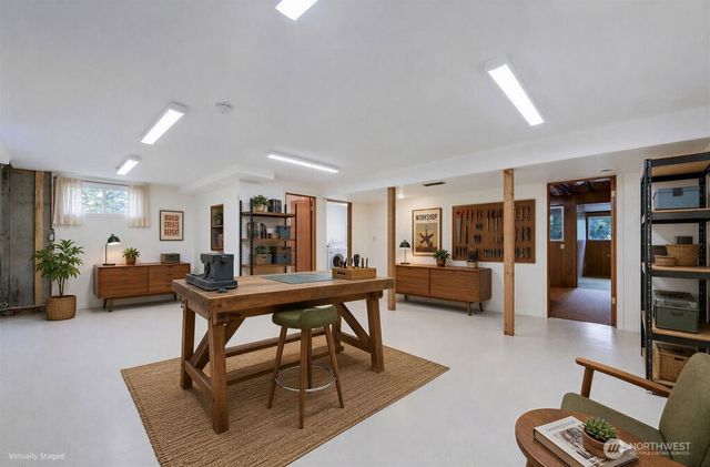 2401 NW Finn Hill Road, Poulsbo, WA 98370
