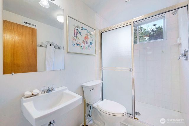 2401 NW Finn Hill Road, Poulsbo, WA 98370