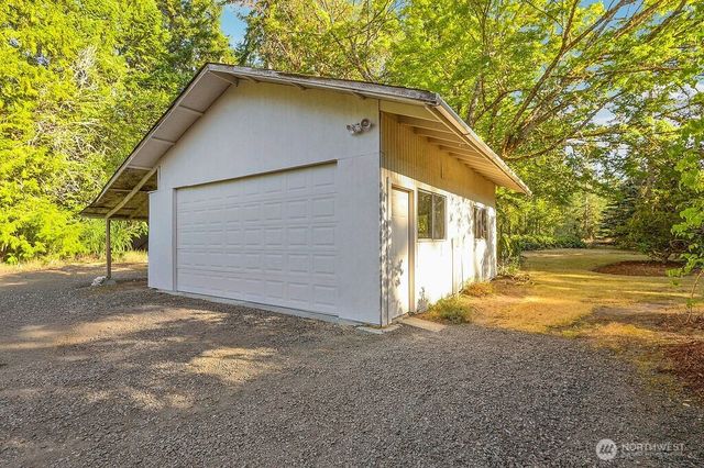 2401 NW Finn Hill Road, Poulsbo, WA 98370