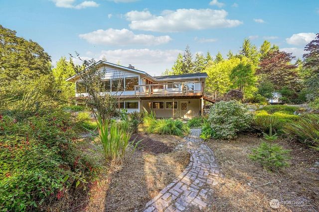 2401 NW Finn Hill Road, Poulsbo, WA 98370