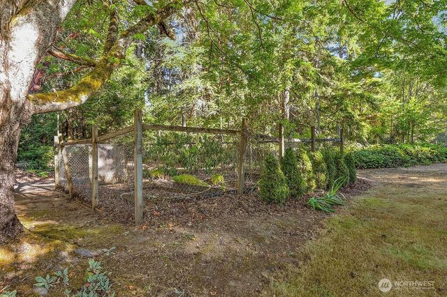 2401 NW Finn Hill Road, Poulsbo, WA 98370