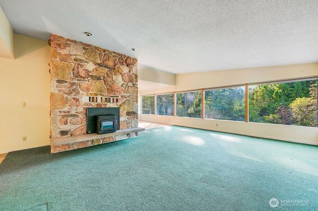 2401 NW Finn Hill Road, Poulsbo, WA 98370