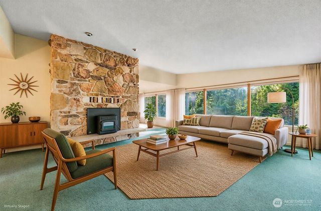 2401 NW Finn Hill Road, Poulsbo, WA 98370