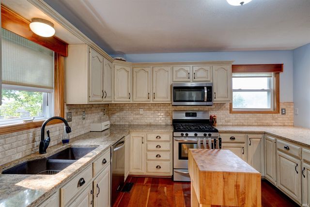 190 E Candy Cane Lane, Santa Claus, IN 47579