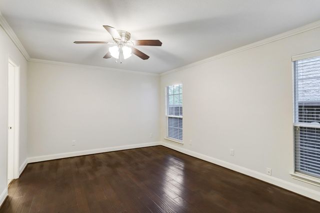 1880 White Oak Drive 131, Houston, TX 77009