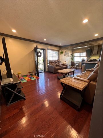 1918 W Piru Street W, Compton, CA 90222