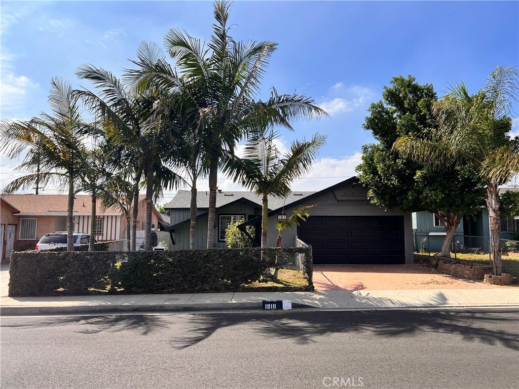 1918 W Piru Street W, Compton, CA 90222
