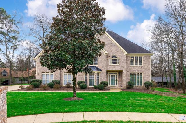 6300 Grand Harbour Drive, Hixson, TN 37343