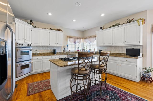 6300 Grand Harbour Drive, Hixson, TN 37343