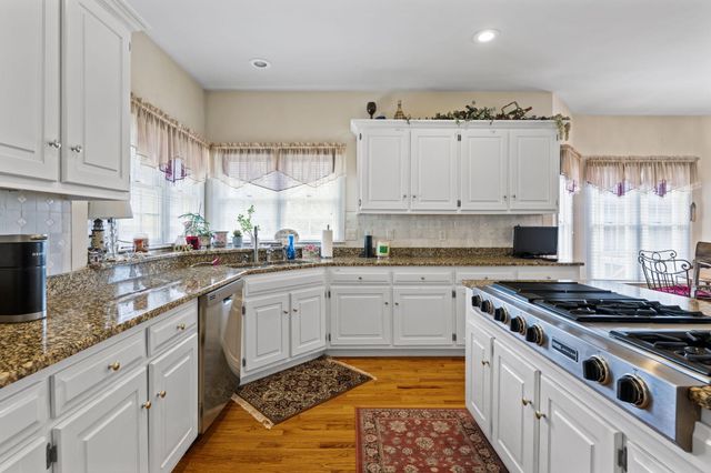 6300 Grand Harbour Drive, Hixson, TN 37343