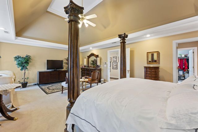 6300 Grand Harbour Drive, Hixson, TN 37343