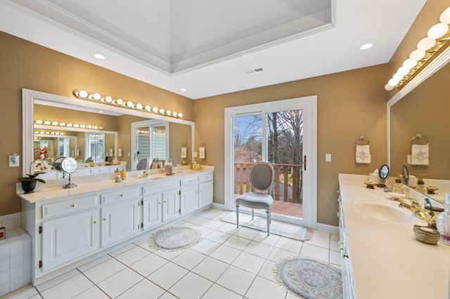 6300 Grand Harbour Drive, Hixson, TN 37343