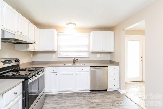 9111 Touchstone Lane, Charlotte, NC 28227