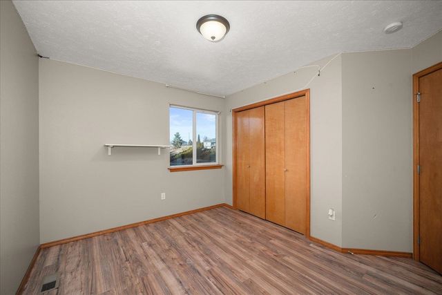 18013 E 11th Ct, Greenacres, WA 99016