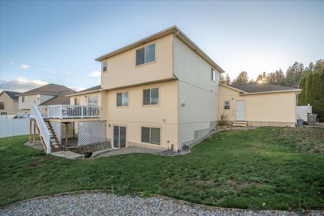 18013 E 11th Ct, Greenacres, WA 99016