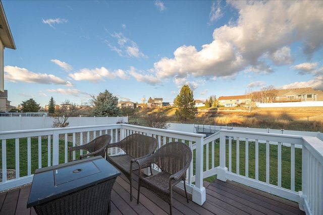 18013 E 11th Ct, Greenacres, WA 99016