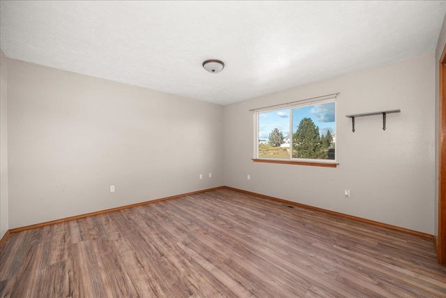 18013 E 11th Ct, Greenacres, WA 99016