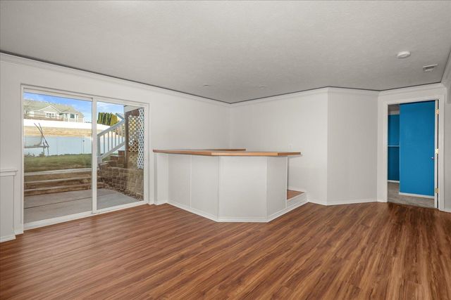 18013 E 11th Ct, Greenacres, WA 99016