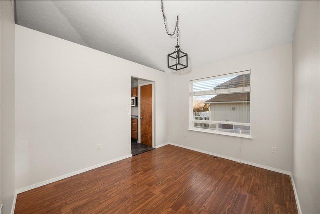 18013 E 11th Ct, Greenacres, WA 99016