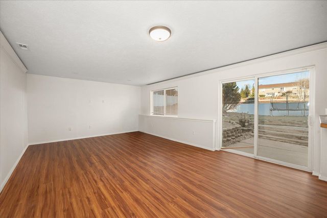 18013 E 11th Ct, Greenacres, WA 99016