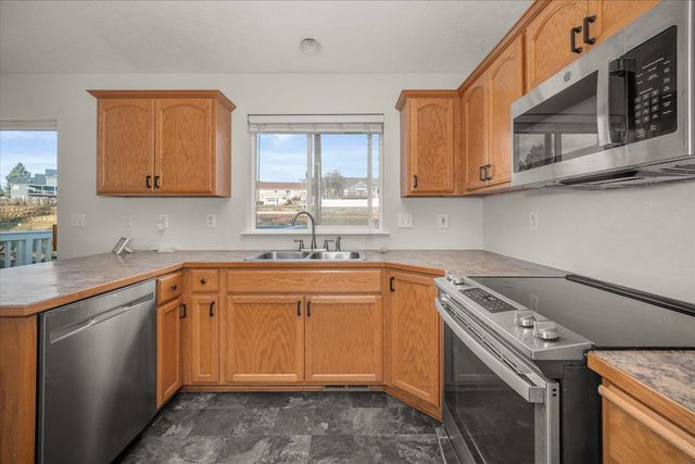 18013 E 11th Ct, Greenacres, WA 99016