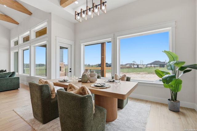 140 Sunset, La Vernia, TX 78121