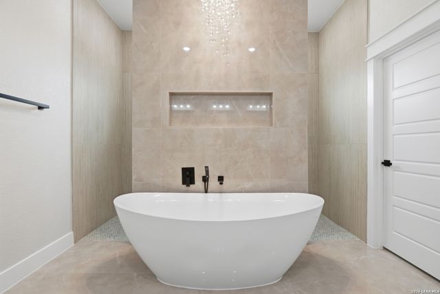 140 Sunset, La Vernia, TX 78121