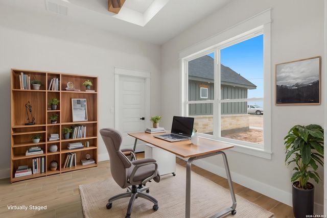 140 Sunset, La Vernia, TX 78121