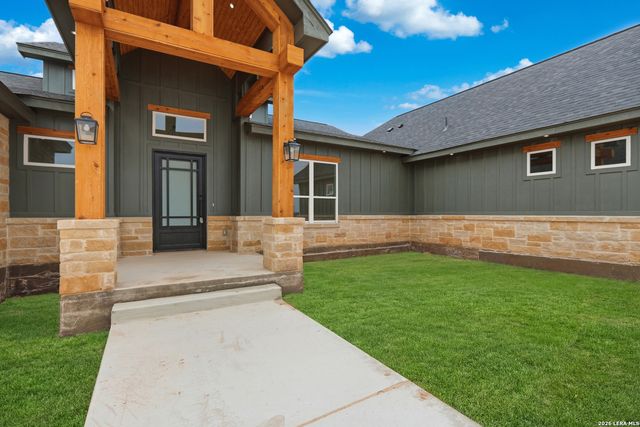 140 Sunset, La Vernia, TX 78121