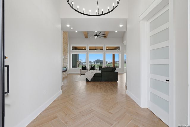 140 Sunset, La Vernia, TX 78121