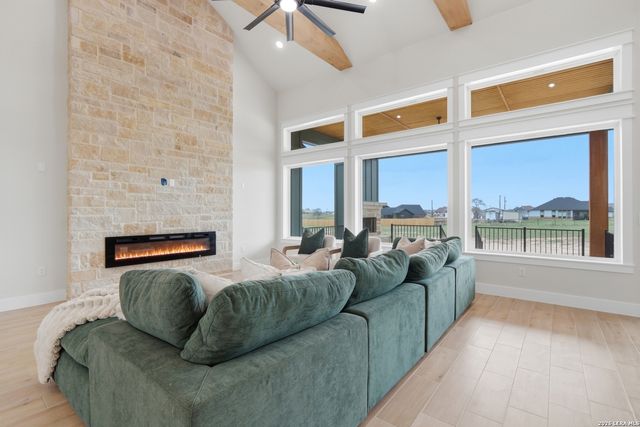 140 Sunset, La Vernia, TX 78121